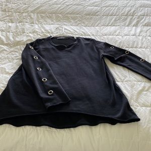 1804 COIN French Terry long sleeved black Hi Low top